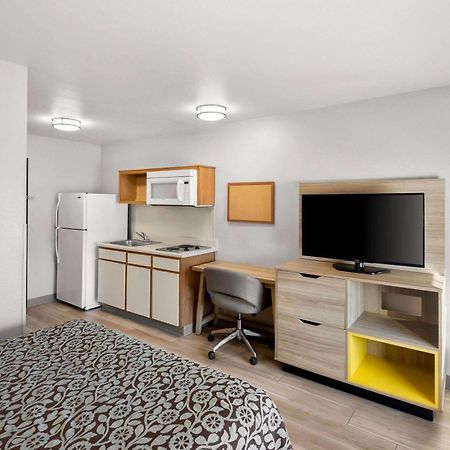 Days Inn & Suites By Wyndham Rochester South Екстер'єр фото