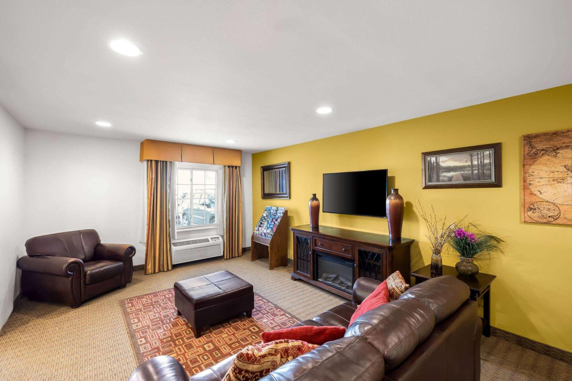 Days Inn & Suites By Wyndham Rochester South Екстер'єр фото