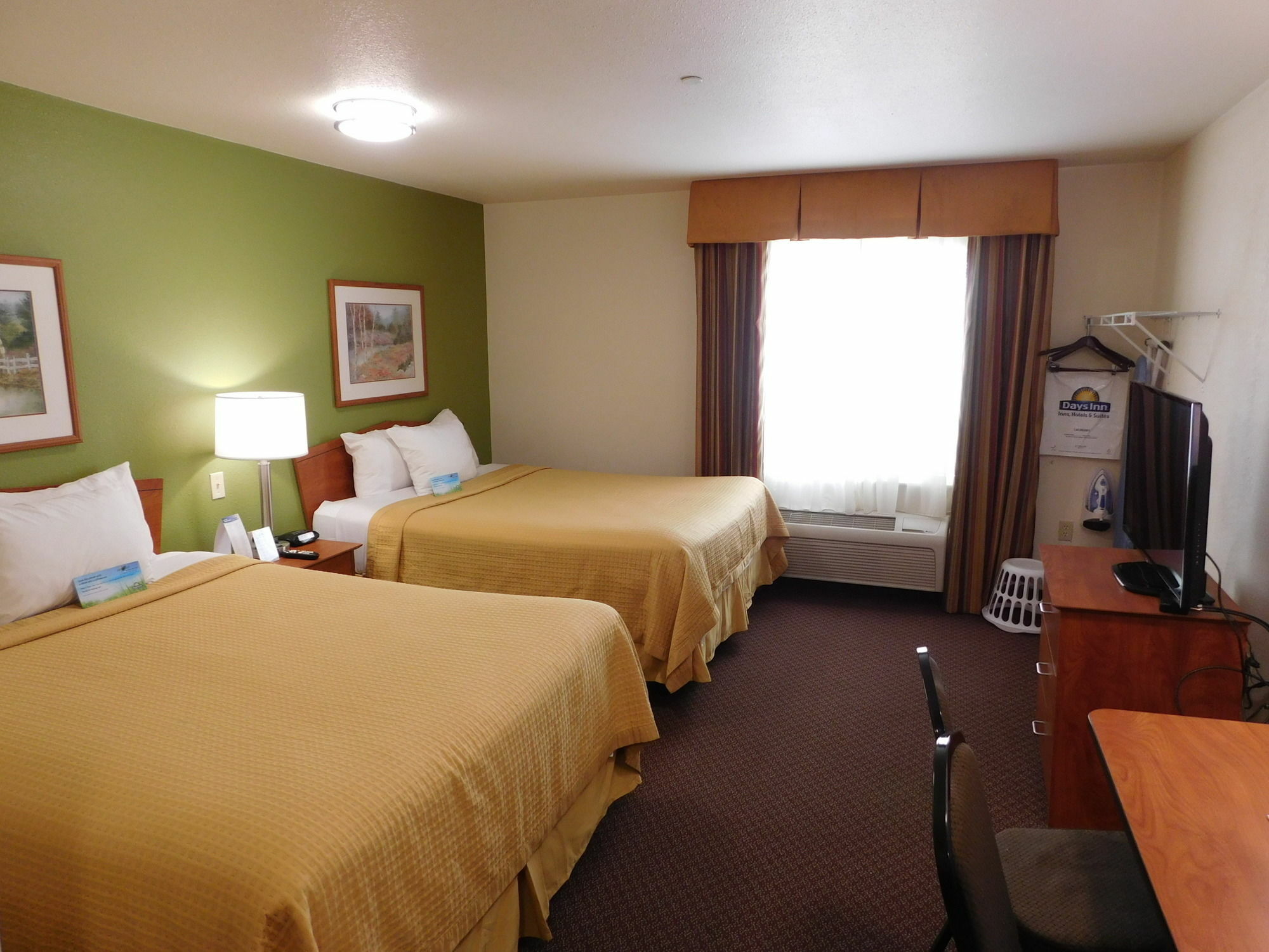 Days Inn & Suites By Wyndham Rochester South Екстер'єр фото