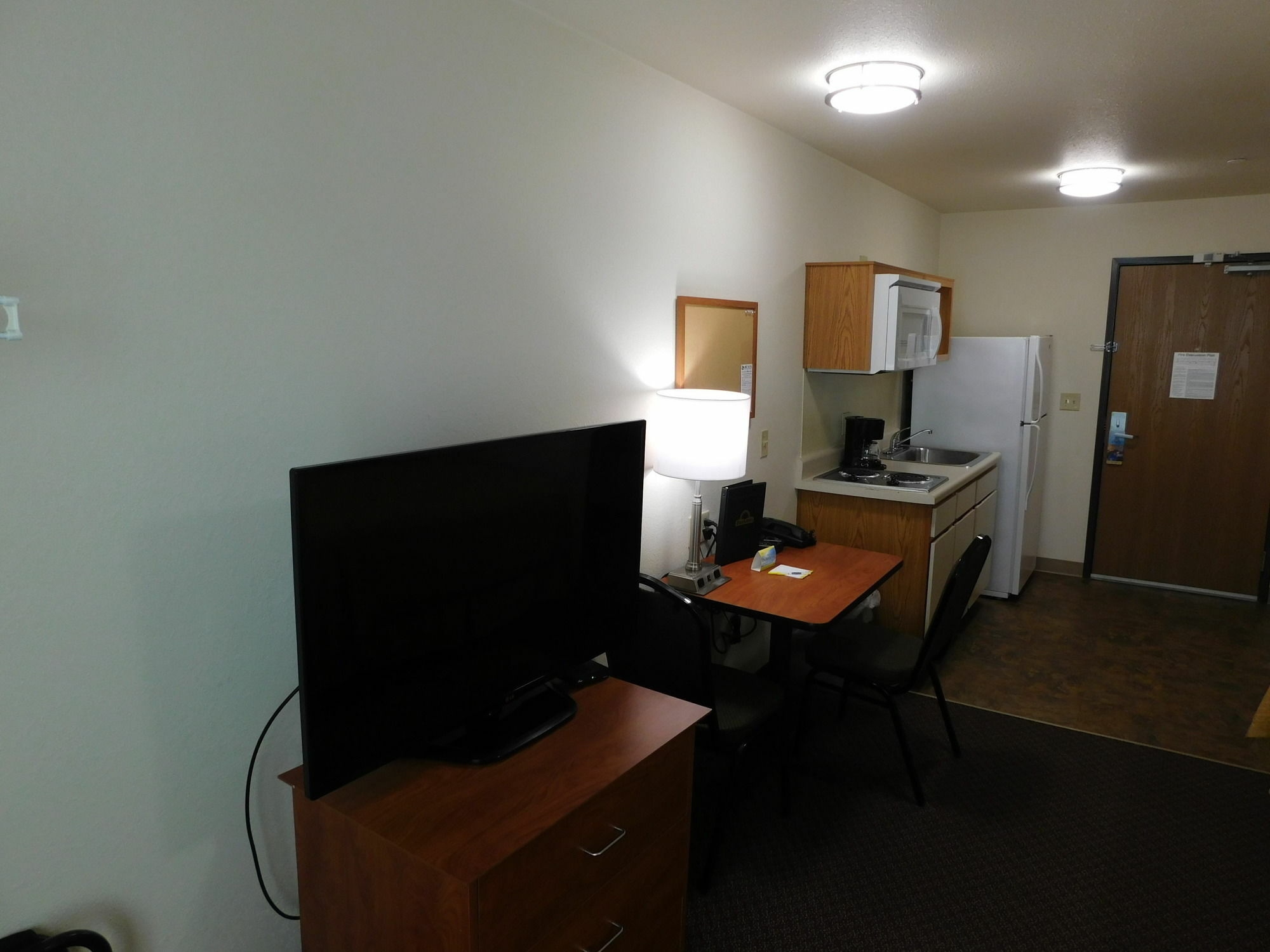 Days Inn & Suites By Wyndham Rochester South Екстер'єр фото